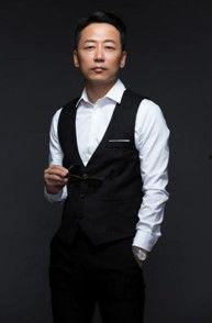 胡明演员,光影交织，演绎人生百态