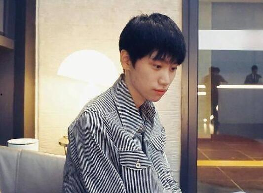 对女主播颜面射,女主播的逆袭之路